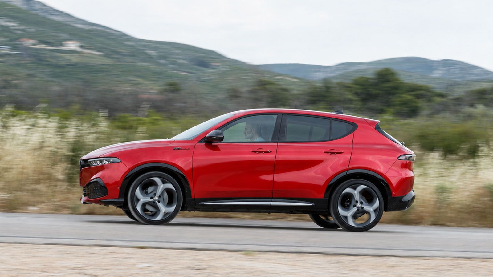 Alfa Romeo Tonale VS Ford Kuga Συγκριτικό
